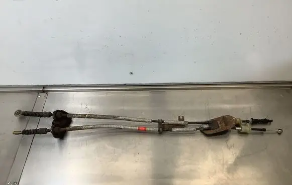 Toyota Yaris Gear shift cable linkage 6070200009