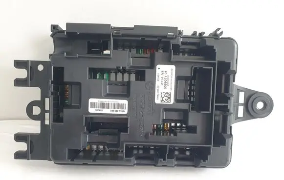 BMW 1 F20 F21 Fuse module 9389071 938907101