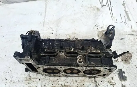 Mercedes-Benz E W212 Engine head R272016230 R2720162301