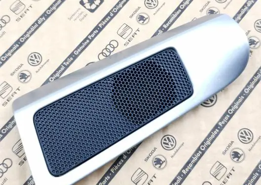 Audi A8 S8 D2 4D Front door speaker cover trim 4H0868143