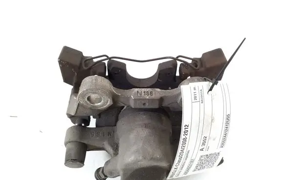 Mercedes-Benz GLK (X204) Rear brake caliper A2044231181