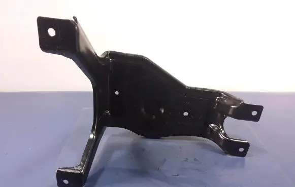 Trunk/boot lower side trim panel