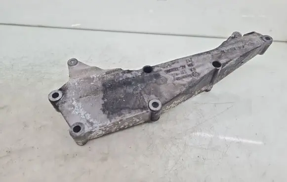 Seat Exeo (3R) EGR valve cooler bracket 03L131159