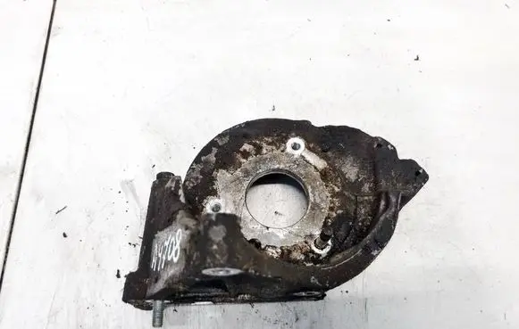 Engine mounting bracket