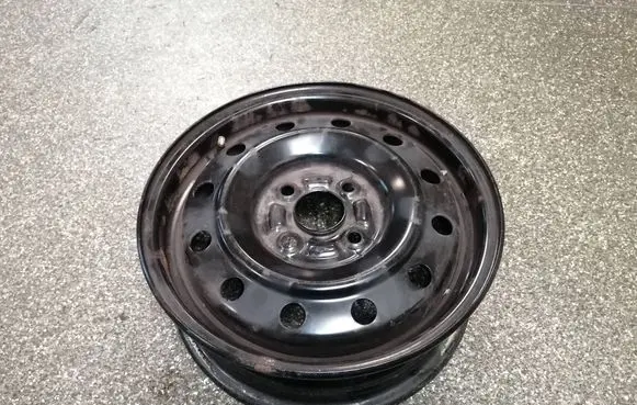 Suzuki Splash R14 steel rim