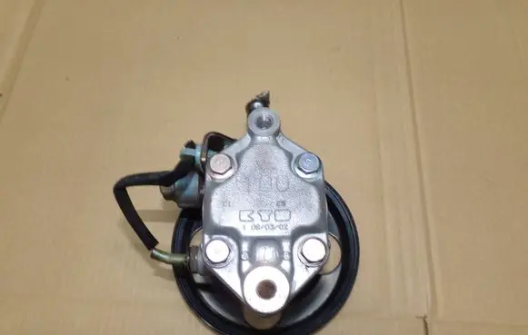 Mitsubishi Space Star Power steering pump