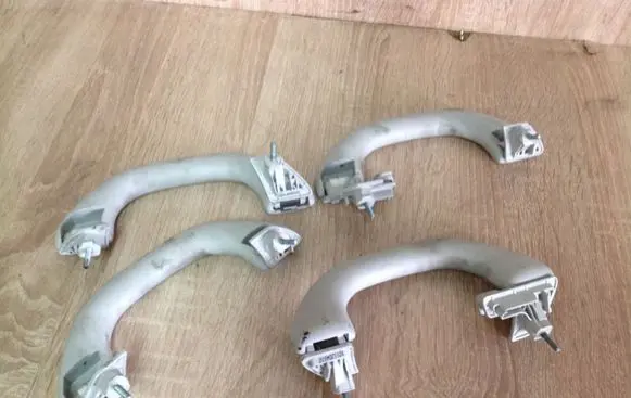 Volkswagen Golf V Front interior roof grab handle