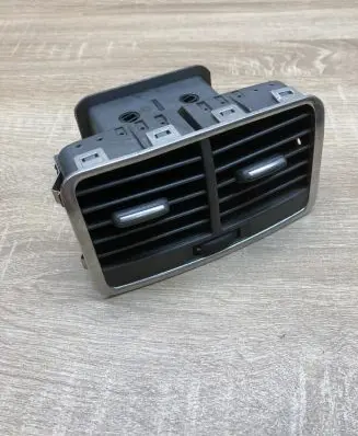 Audi A6 S6 C6 4F Rear air vent grill 4F0819203B
