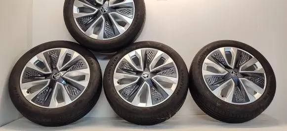Ford Puma R18 alloy rim 