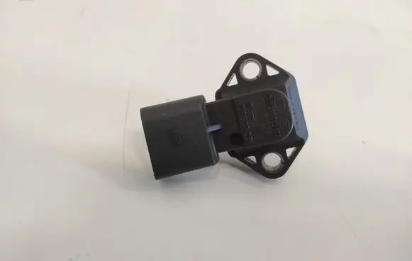 Volkswagen PASSAT B5 Air pressure sensor 0281002177 038906051