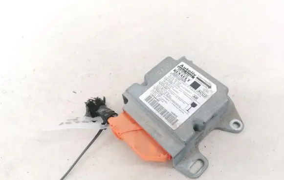 Renault Scenic I Airbag control unit/module 8200117652B 600639500