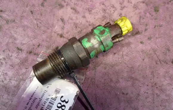 Volkswagen Transporter - Caravelle T4 Fuel injector 