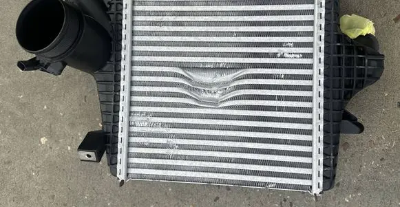 Audi Q7 4M Intercooler radiator 4M0145803BP HU569005 4M0094A