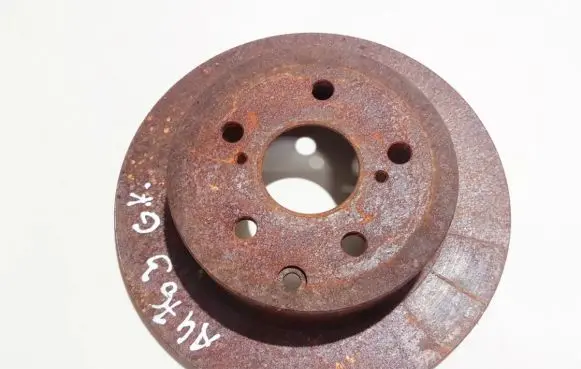 Toyota RAV 4 (XA30) Rear brake disc neventiliuojamas
