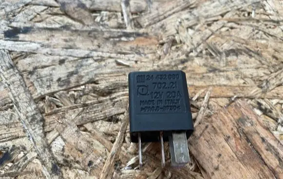 Opel Zafira A Other relay 24432880