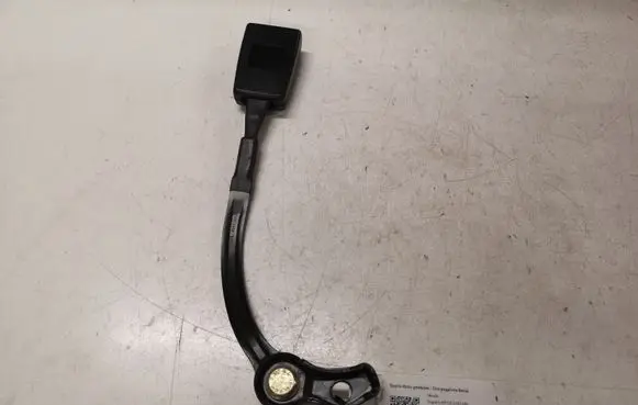 Skoda Superb B5 (3U) Front seatbelt buckle 3B0858472J 33023764