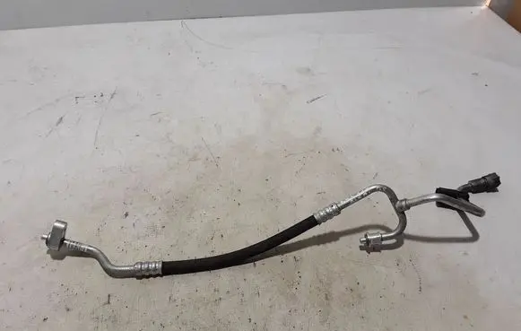 Air conditioning (A/C) pipe/hose