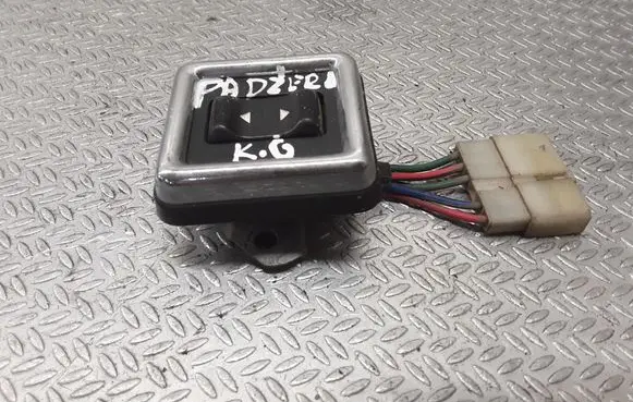 Mitsubishi Pajero Electric window control switch 