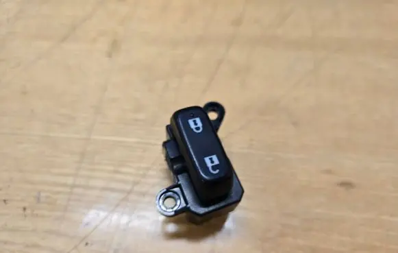 Mazda CX-7 Central locking switch button 0192T03
