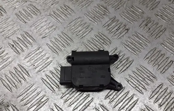 Skoda Octavia Mk1 (1U) A/C air flow flap actuator/motor 1J1907511G