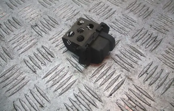 Renault Megane II Coolant fan relay 7700432632