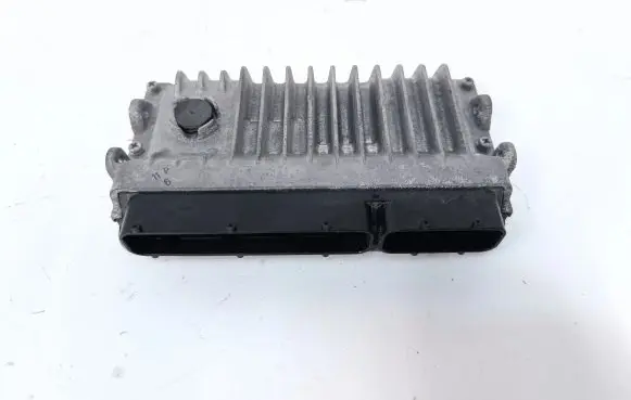 Toyota Prius c Engine control unit/module 8966152U81 2755005431