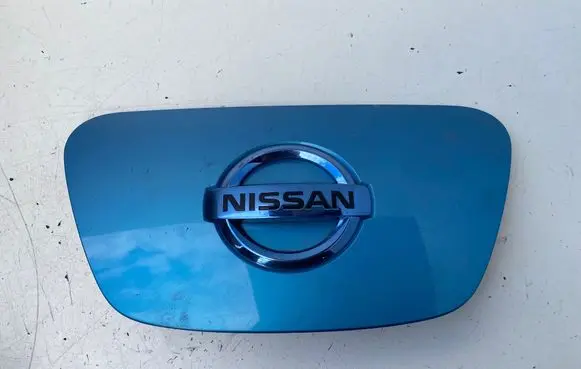 Nissan Leaf I (ZE0) Electric car charge socket cover 