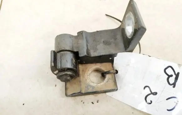 Audi Q3 8U Front door upper hinge 8x0831403b