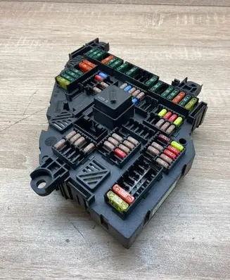 BMW 7 F01 F02 F03 F04 Fuse module 9234423 1703345