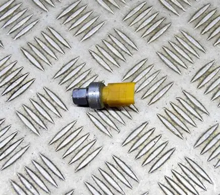Opel Crossland X Air conditioning (A/C) pressure sensor 9673006380 82CP3206