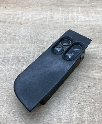 Opel Astra F Electric window control switch 90383584 03720000