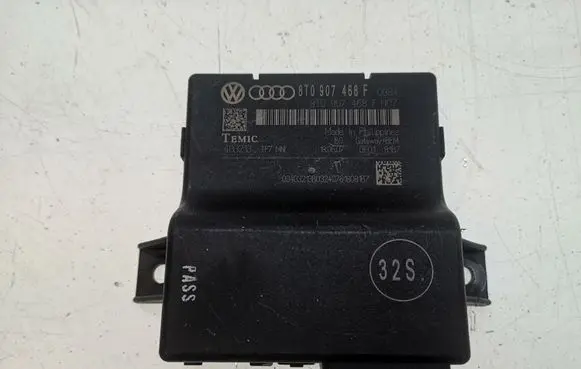 Audi A4 S4 B8 8K Gateway control module 8T0907468F