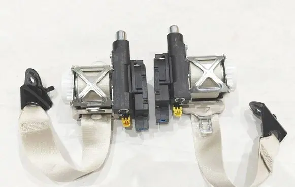 Mercedes-Benz S W223 Rear seatbelt 22386061008