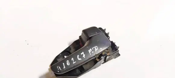 Mitsubishi Outlander Front door interior handle 
