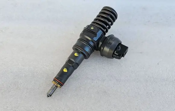 Audi A3 S3 8L Fuel injector 038130073AL