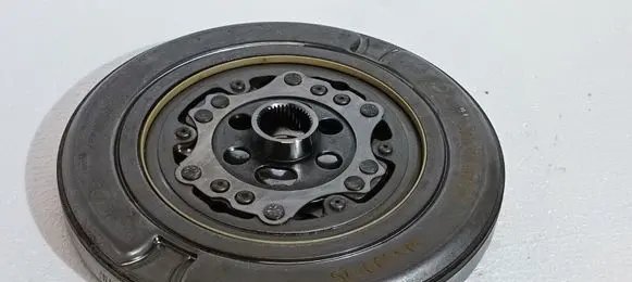 Volkswagen PASSAT B8 Flywheel 04E105266P