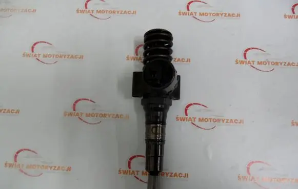Audi A4 S4 B7 8E 8H Fuel injector 03G130073G