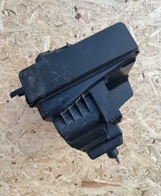 Renault Scenic III - Grand scenic III Air filter box 8200947663