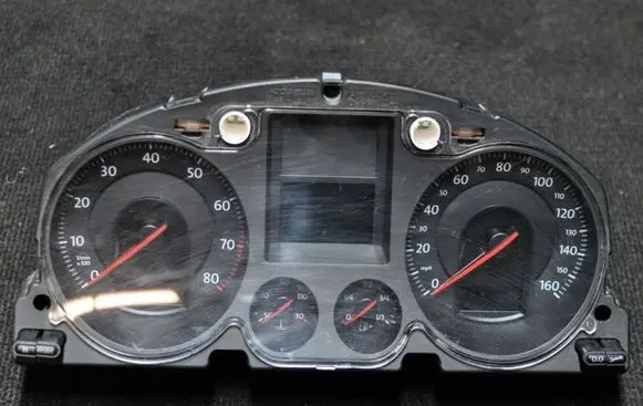 Volkswagen PASSAT B6 Speedometer (instrument cluster) 3C0920960M