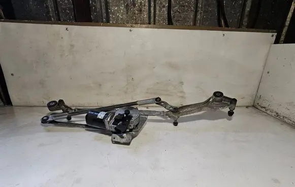 Front wiper linkage and motor
