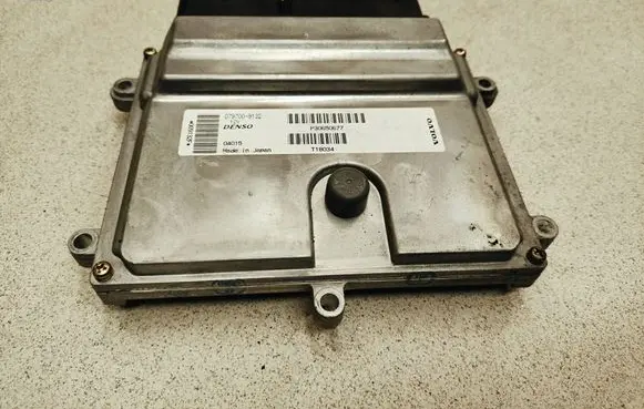 Volvo V50 Engine control unit/module 0797009132 T18034 P30650677