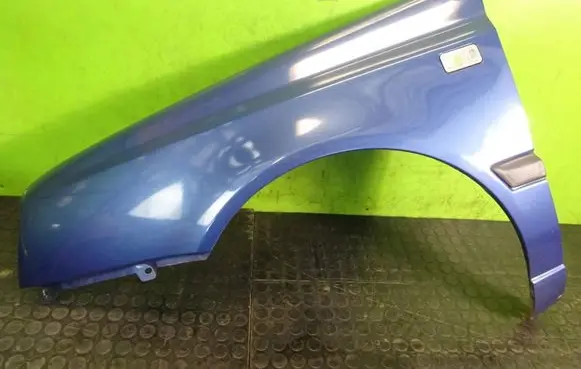 Volkswagen Golf III Fender LR5V