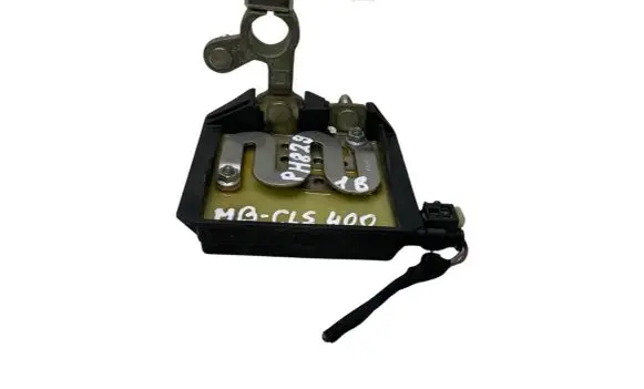 Mercedes-Benz CLS C257 Battery relay fuse A0009061505