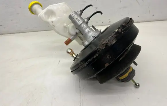 Peugeot 208 I Brake booster 9811514380 0400784