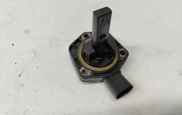 Seat Leon (1M) Oil level sensor 1J0907660B 6PR00807902
