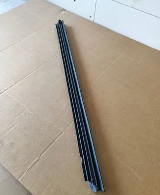 Mercedes-Benz GLE W167 Rubber seal front door window/glass A1677251718