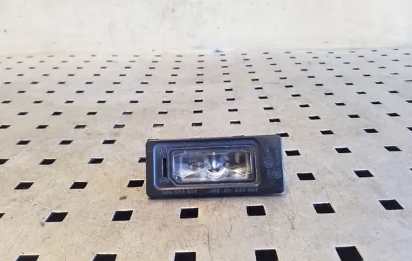 Skoda Octavia Mk3 (5E) Number plate light 5NA943021