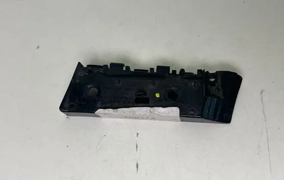 Ford Mustang VI Front bumper mounting bracket FR3B17D958AD