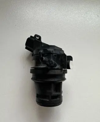 Subaru Forester SK Windscreen/windshield washer pump 0602106070
