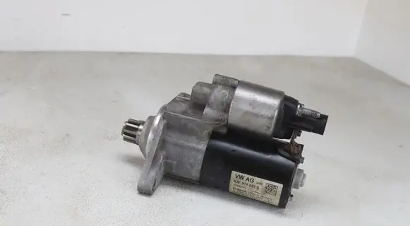 Volkswagen Tiguan Starter motor 02E911023S 0001121435